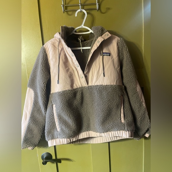 Patagonia Jackets & Blazers - Womens Patagonia size small EUC